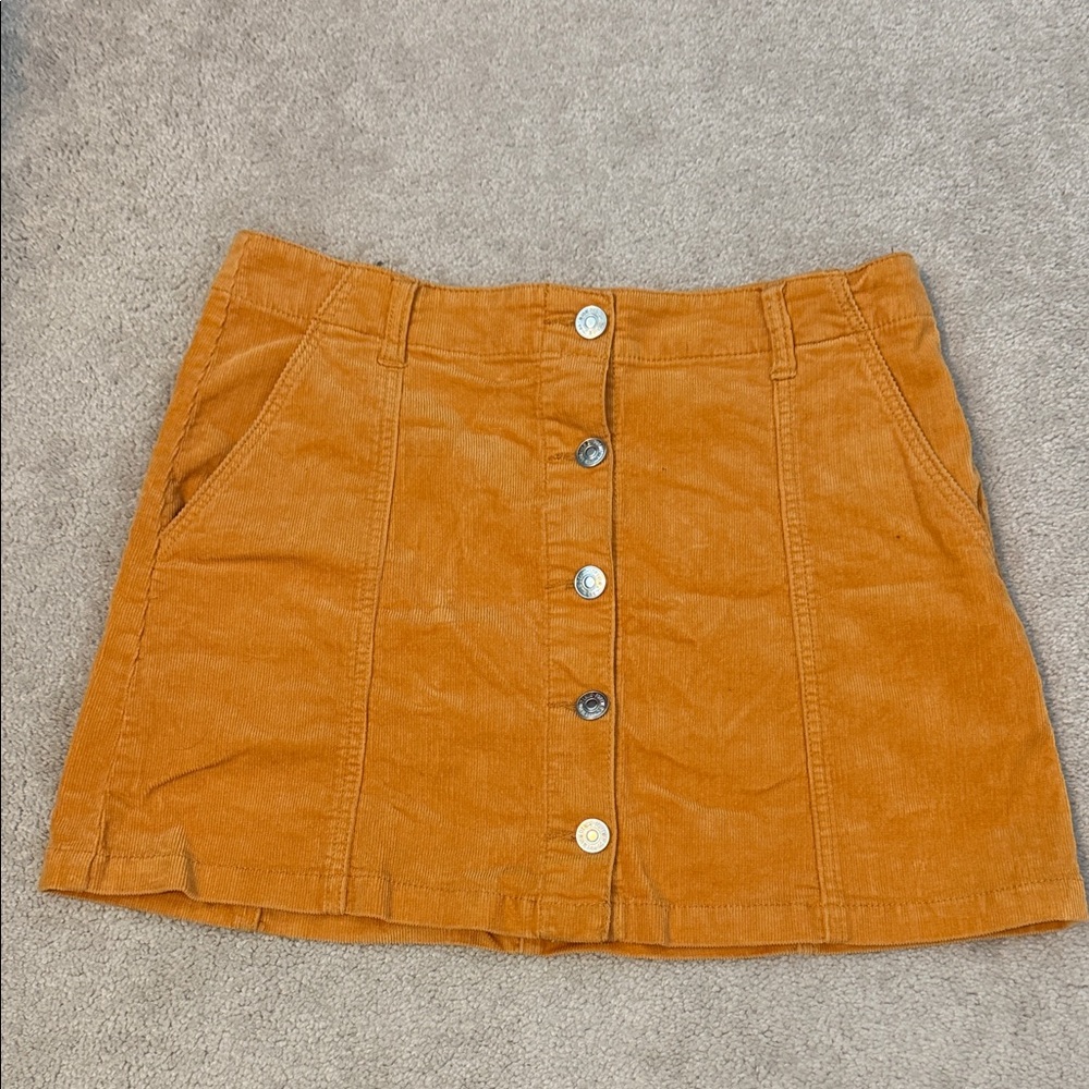 Forever 21 8 gold corduroy mini skirt
